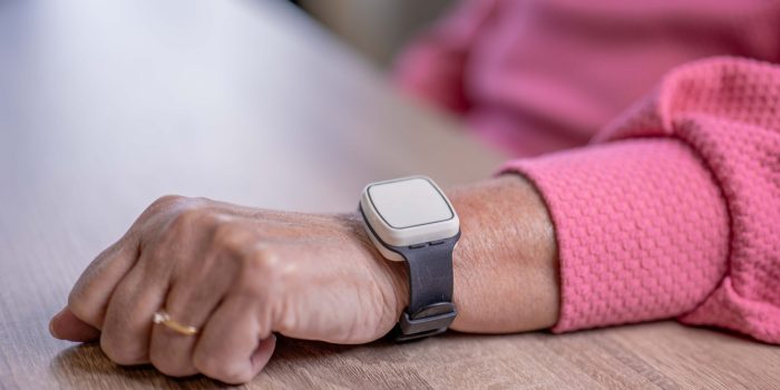 Horloge mobiele alarmering om pols